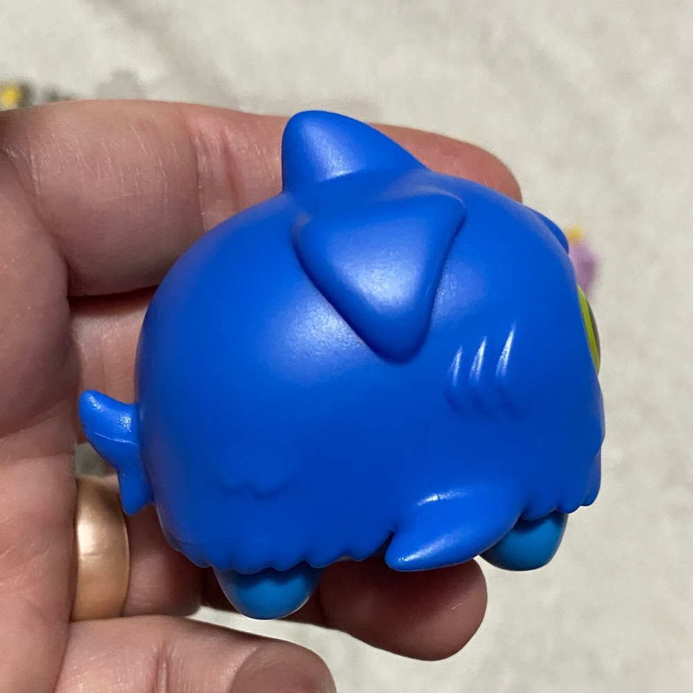 My strange pets Wendys 2025 kids meal collectibles slime cat & shark dog - Picture 3 of 16